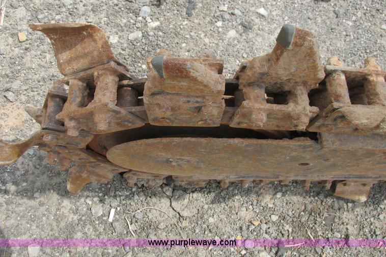 image for item G8351 2007 Ditch Witch RT40 trencher