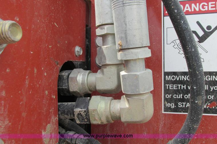 image for item G8351 2007 Ditch Witch RT40 trencher