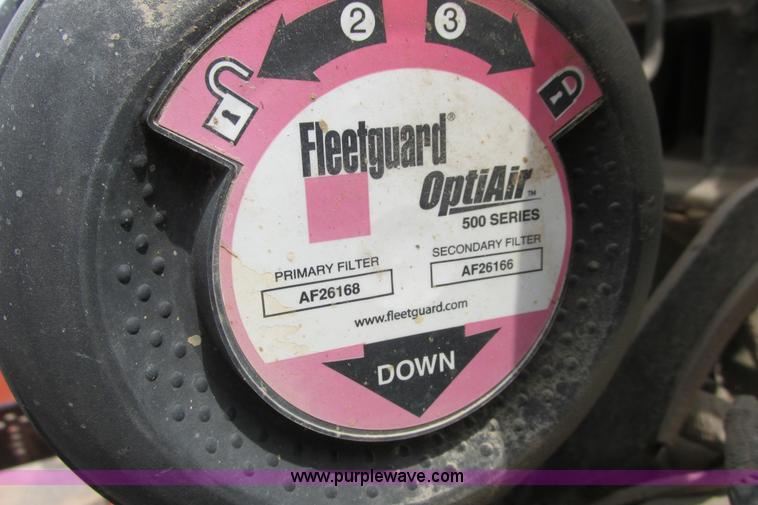 image for item G8351 2007 Ditch Witch RT40 trencher