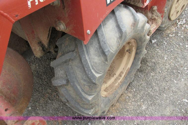 image for item G8351 2007 Ditch Witch RT40 trencher