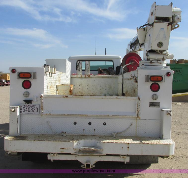 image for item G8358 1992 International 4700 service truck