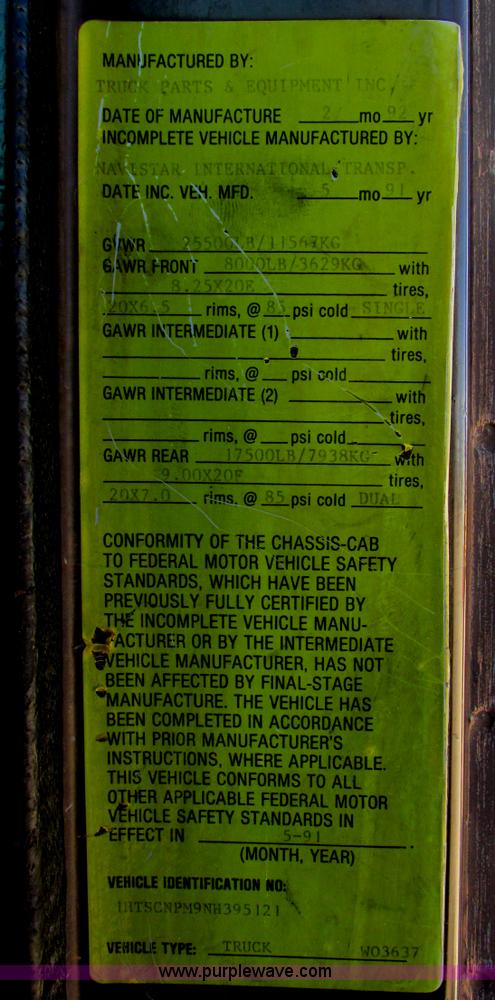 image for item G8358 1992 International 4700 service truck