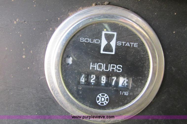 image for item G8358 1992 International 4700 service truck