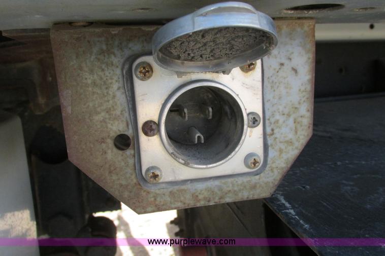 image for item G8358 1992 International 4700 service truck