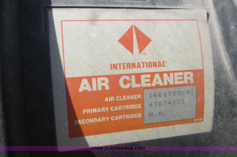 image for item G8358 1992 International 4700 service truck