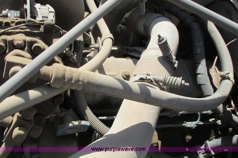 image for item G8358 1992 International 4700 service truck