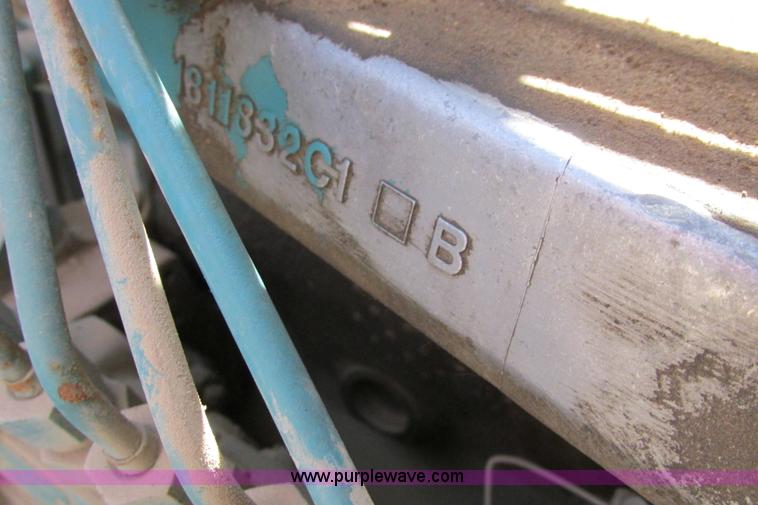 image for item G8358 1992 International 4700 service truck