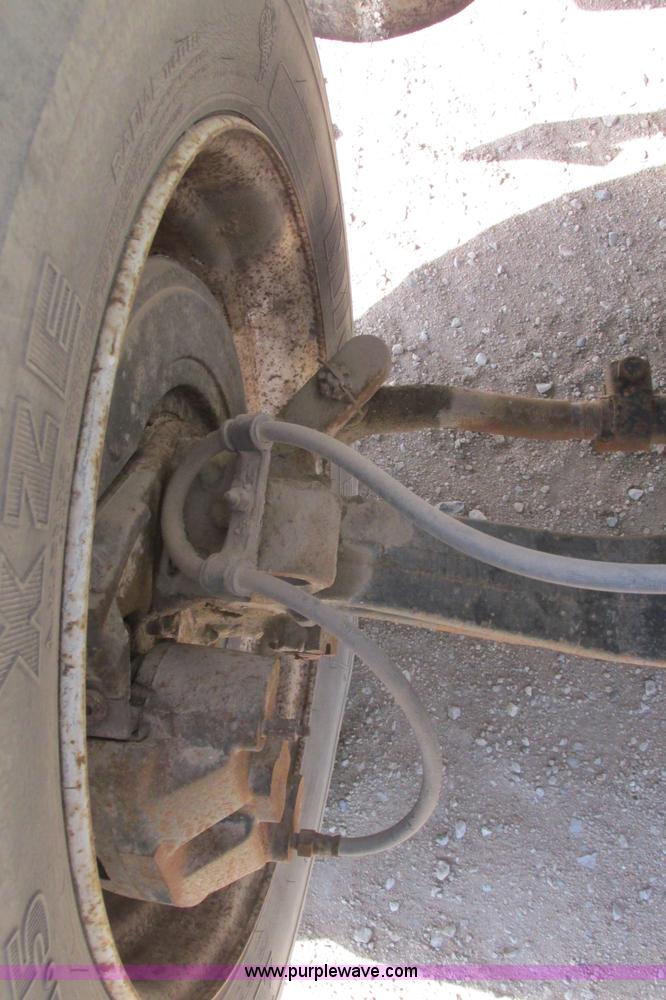 image for item G8358 1992 International 4700 service truck