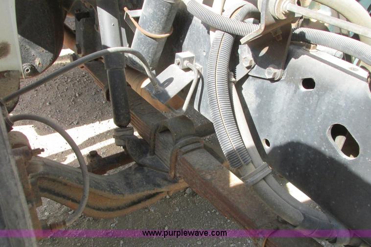 image for item G8358 1992 International 4700 service truck