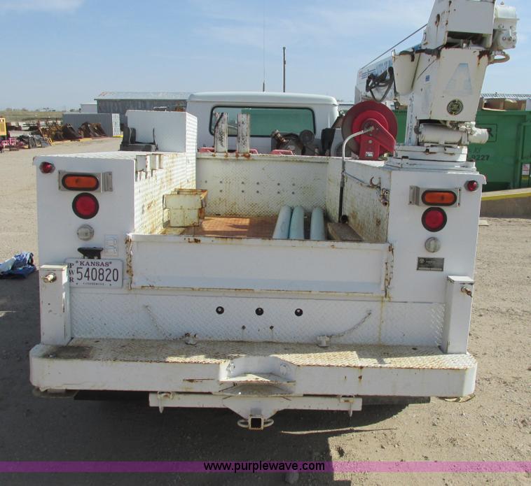 image for item G8358 1992 International 4700 service truck