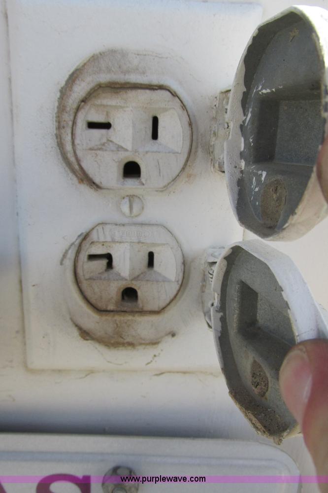 image for item G8358 1992 International 4700 service truck