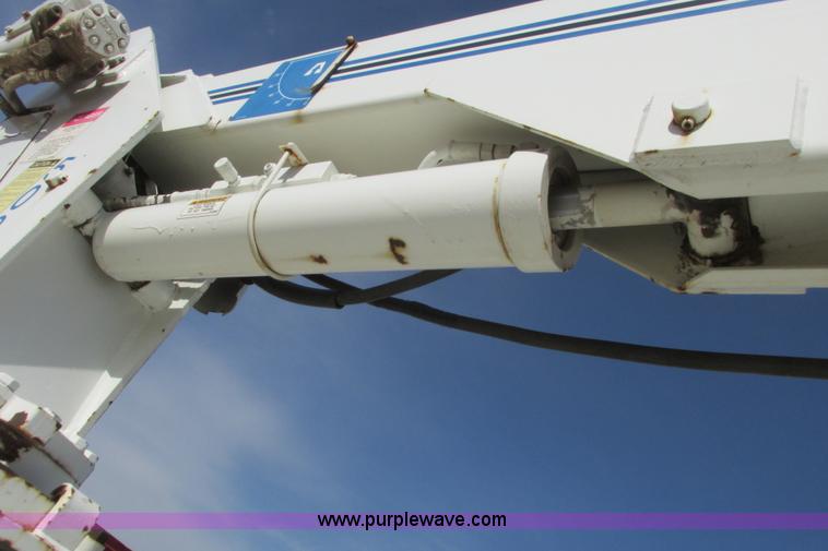 image for item G8358 1992 International 4700 service truck