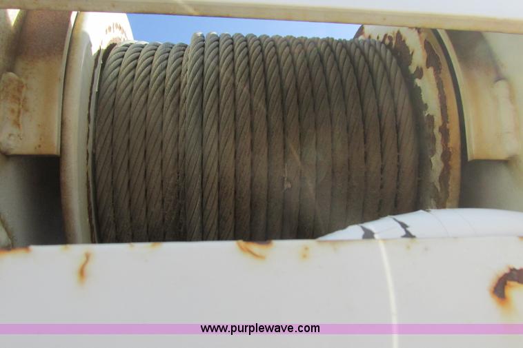 image for item G8358 1992 International 4700 service truck