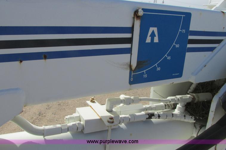 image for item G8358 1992 International 4700 service truck