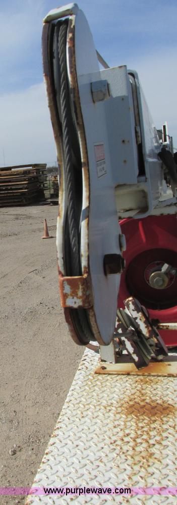 image for item G8358 1992 International 4700 service truck