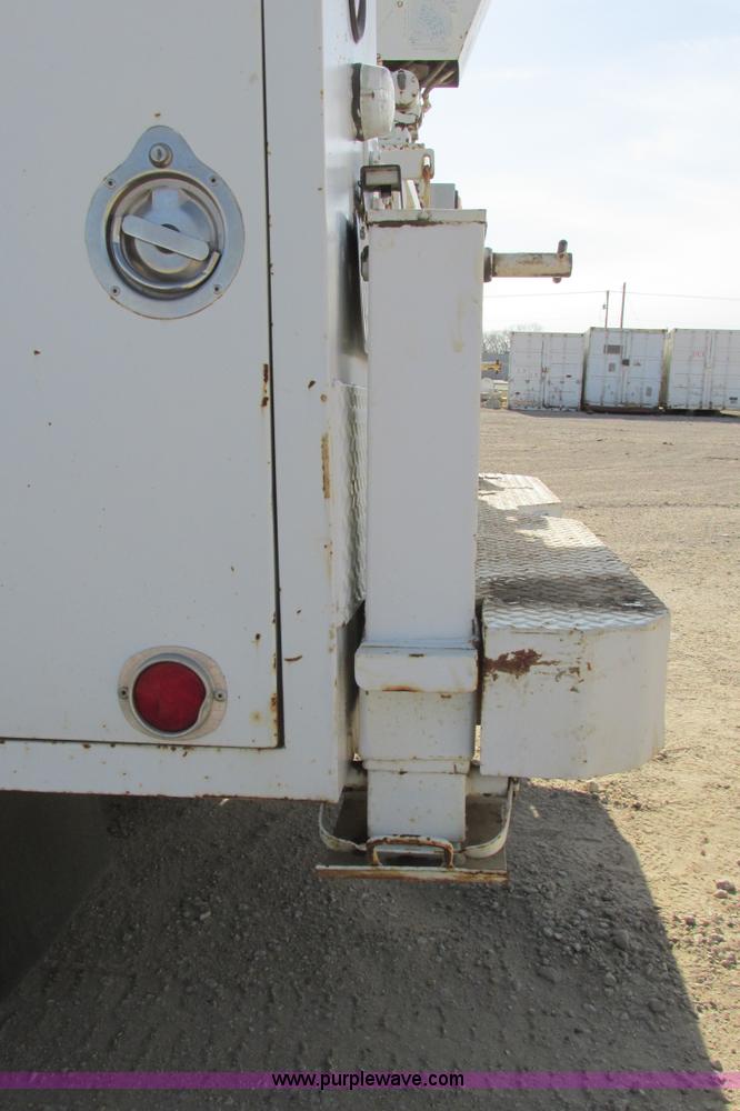 image for item G8358 1992 International 4700 service truck