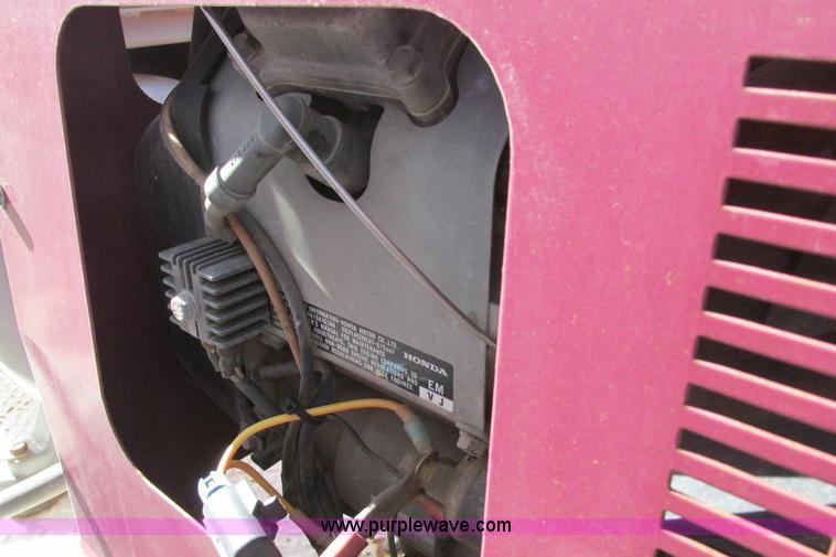 image for item G8358 1992 International 4700 service truck