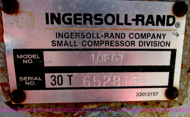 image for item G8358 1992 International 4700 service truck