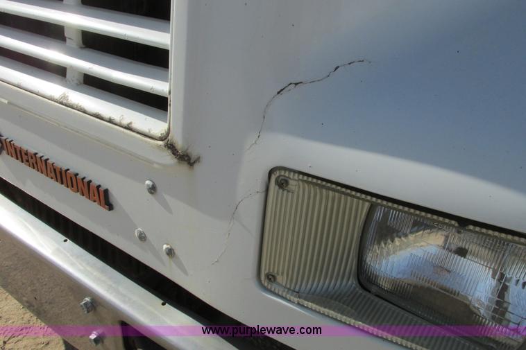 image for item G8358 1992 International 4700 service truck