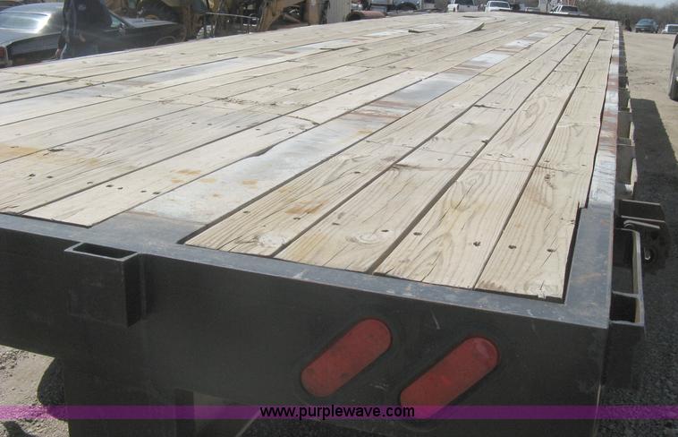 image for item G8409 1995 Viking V-F-96-48 flatbed trailer