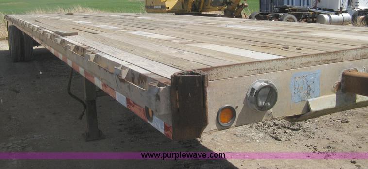 image for item G8409 1995 Viking V-F-96-48 flatbed trailer