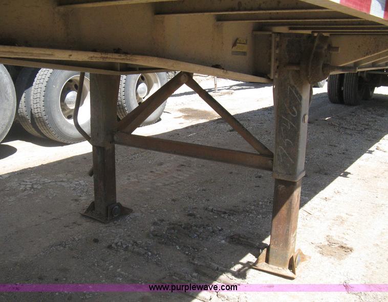 image for item G8409 1995 Viking V-F-96-48 flatbed trailer