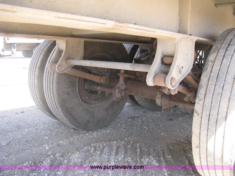 image for item G8409 1995 Viking V-F-96-48 flatbed trailer