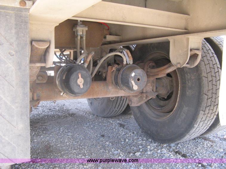 image for item G8409 1995 Viking V-F-96-48 flatbed trailer