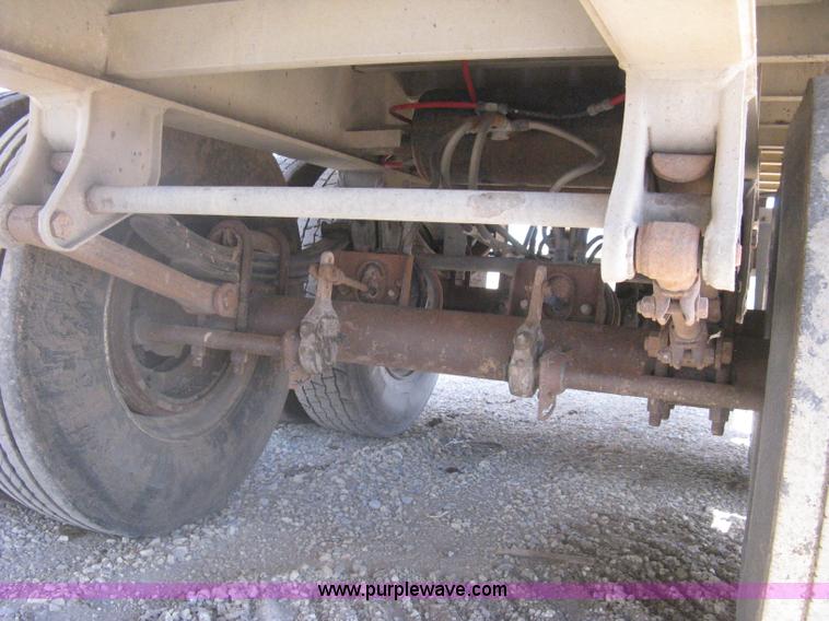 image for item G8409 1995 Viking V-F-96-48 flatbed trailer