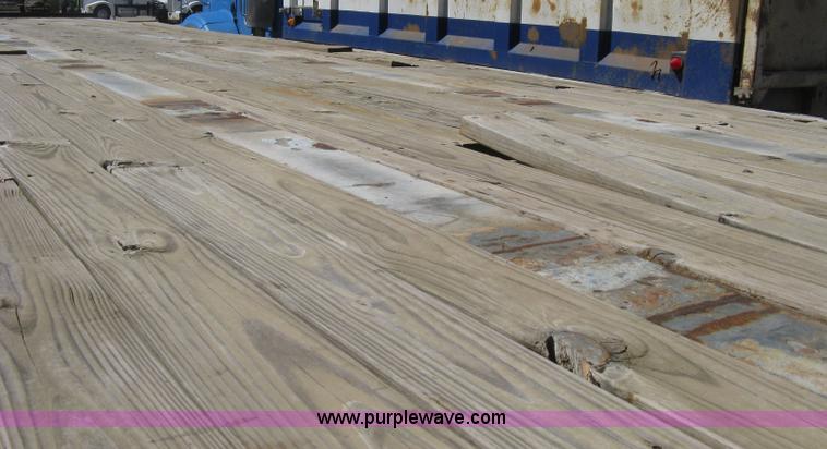 image for item G8409 1995 Viking V-F-96-48 flatbed trailer