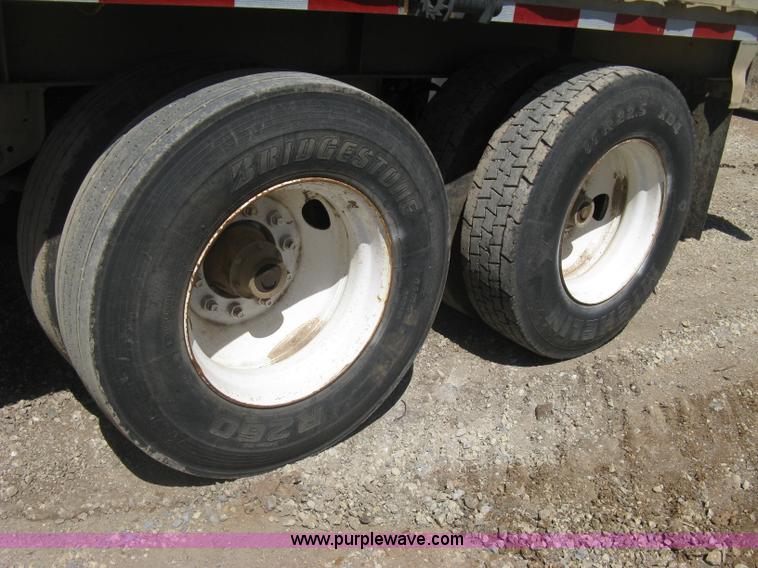 image for item G8409 1995 Viking V-F-96-48 flatbed trailer