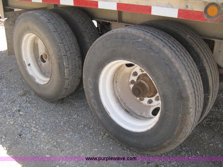 image for item G8409 1995 Viking V-F-96-48 flatbed trailer