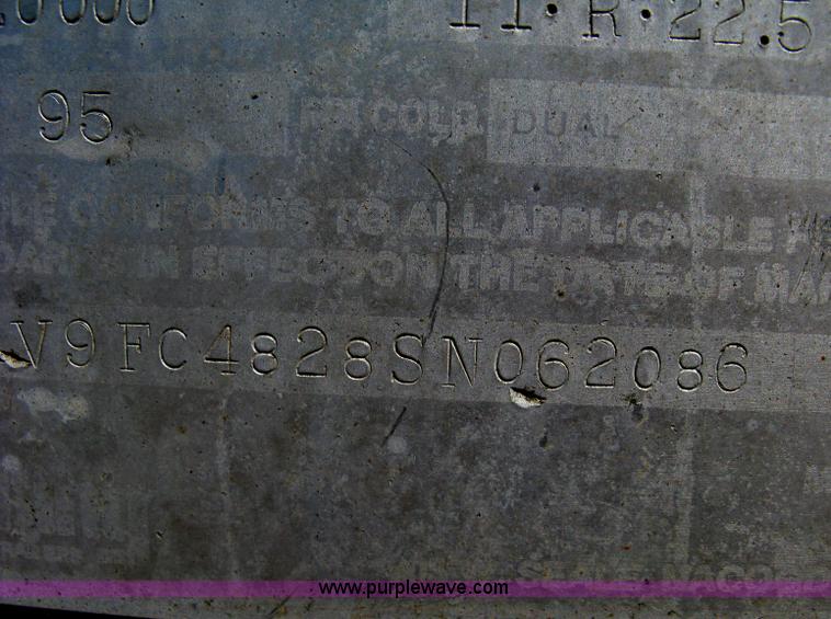 image for item G8409 1995 Viking V-F-96-48 flatbed trailer