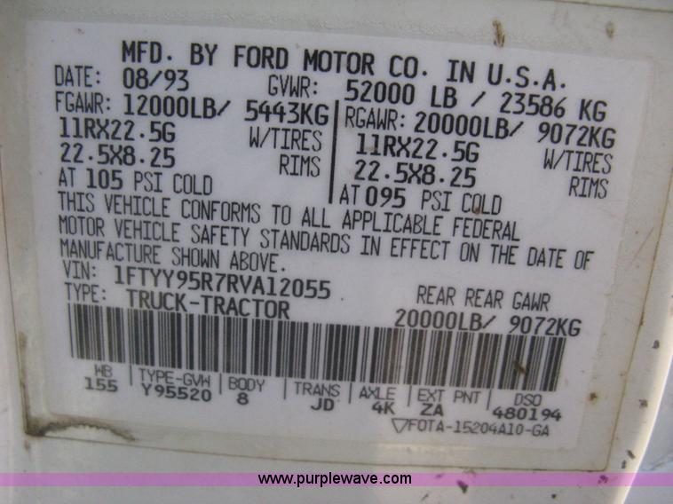 image for item G8410 1994 Ford Aeromax L9000 vacuum tank truck