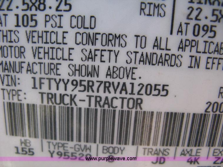 image for item G8410 1994 Ford Aeromax L9000 vacuum tank truck