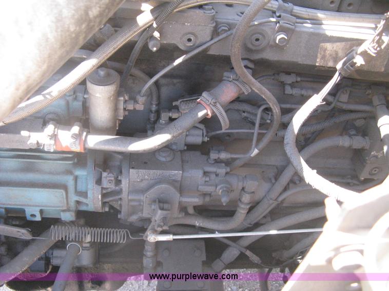 image for item G8410 1994 Ford Aeromax L9000 vacuum tank truck