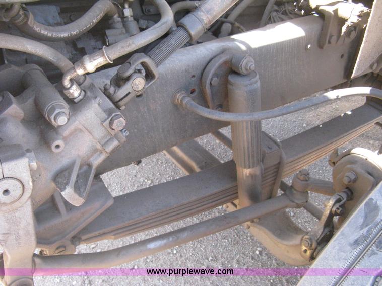 image for item G8410 1994 Ford Aeromax L9000 vacuum tank truck