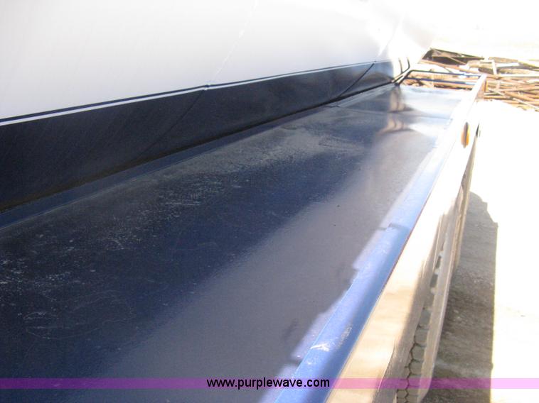 image for item G8410 1994 Ford Aeromax L9000 vacuum tank truck