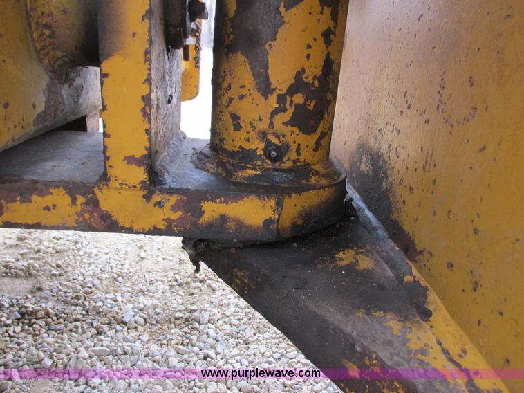 image for item G8778 1994 Dynapac CA25PD vibratory pad foot roller