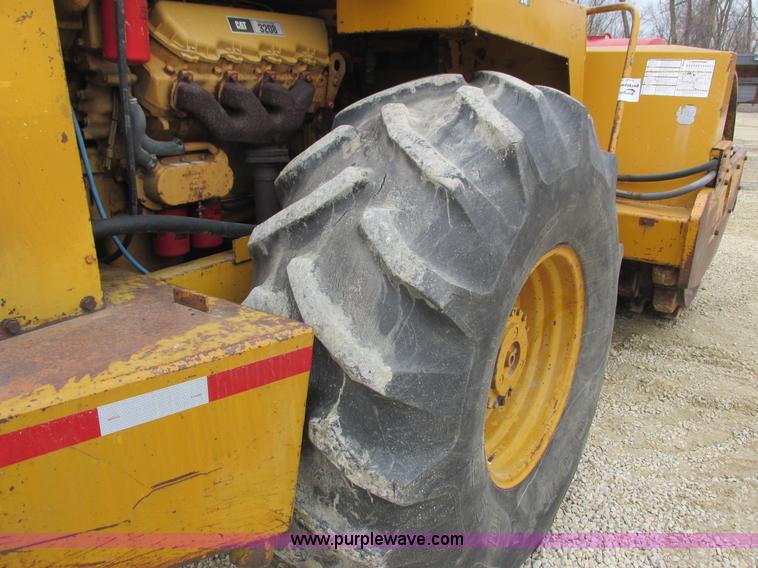 image for item G8778 1994 Dynapac CA25PD vibratory pad foot roller