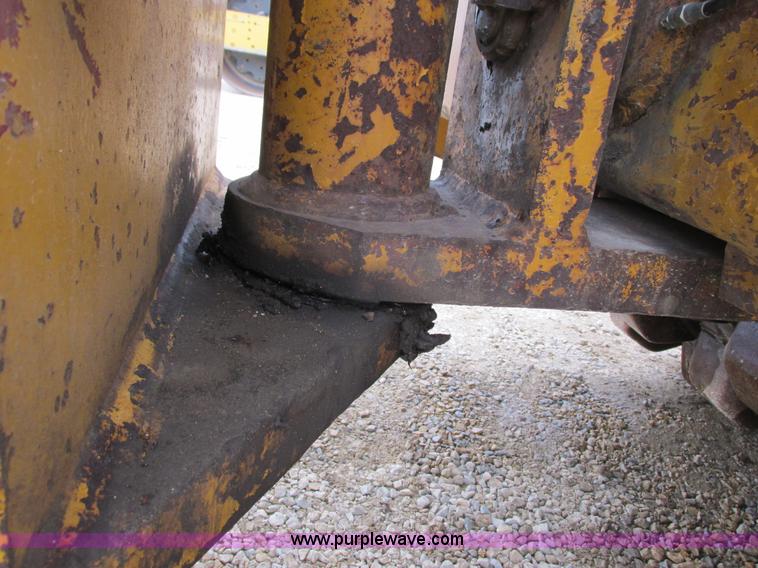 image for item G8778 1994 Dynapac CA25PD vibratory pad foot roller