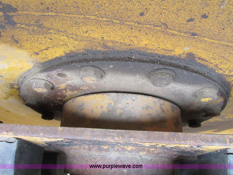 image for item G8778 1994 Dynapac CA25PD vibratory pad foot roller