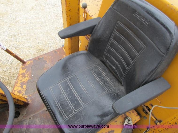 image for item G8778 1994 Dynapac CA25PD vibratory pad foot roller