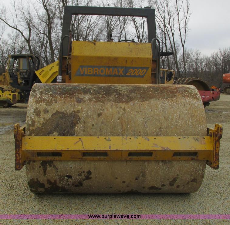 image for item G8779 Vibromax 2000 W1102D vibratory smooth drum roller