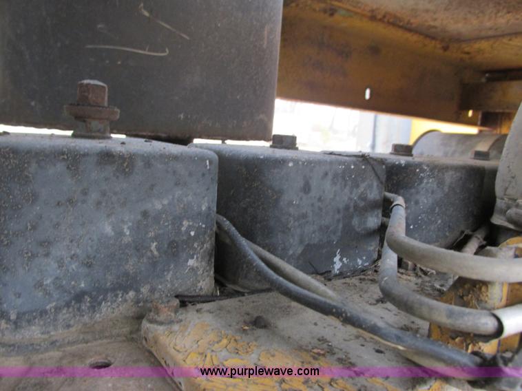 image for item G8779 Vibromax 2000 W1102D vibratory smooth drum roller