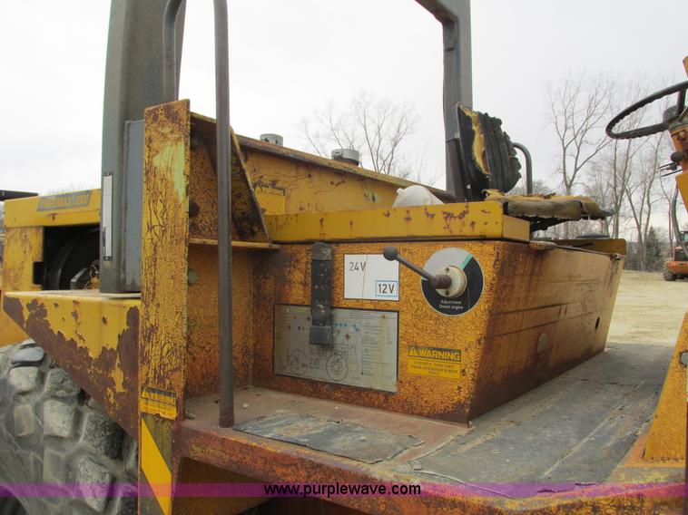 image for item G8779 Vibromax 2000 W1102D vibratory smooth drum roller