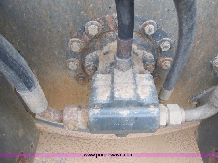 image for item G8779 Vibromax 2000 W1102D vibratory smooth drum roller