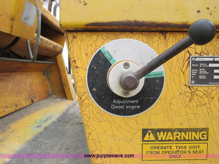 image for item G8779 Vibromax 2000 W1102D vibratory smooth drum roller