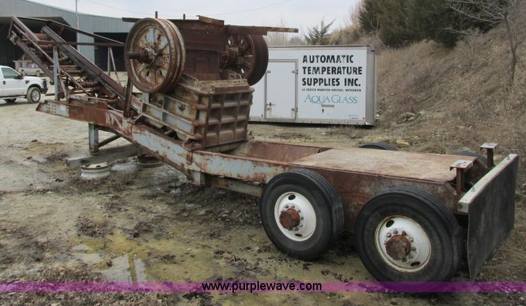 image for item G8786 Wisconsin foundry jaw crusher