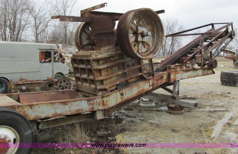 image for item G8786 Wisconsin foundry jaw crusher